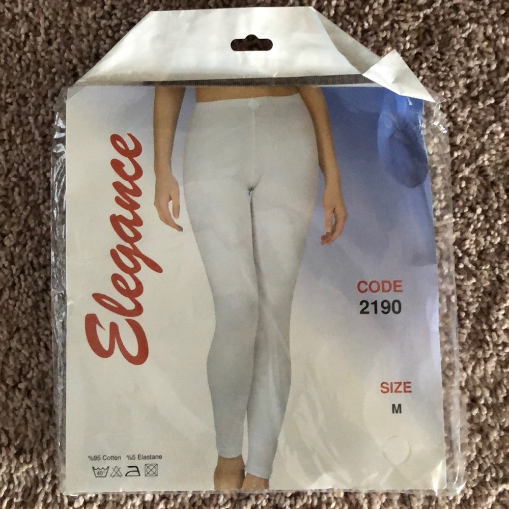 NWOT Elegance White Leggings